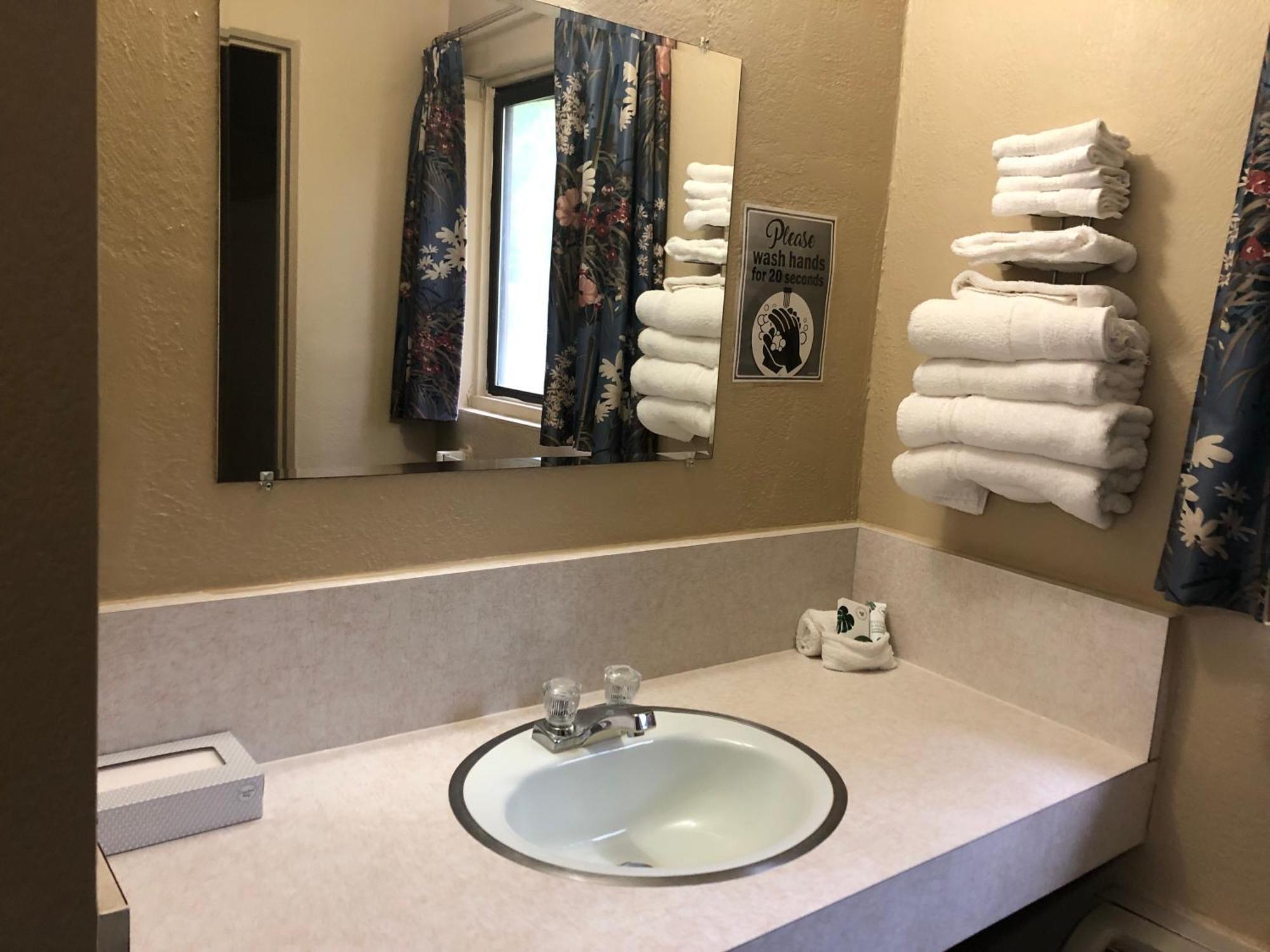 Laurel Park Motel